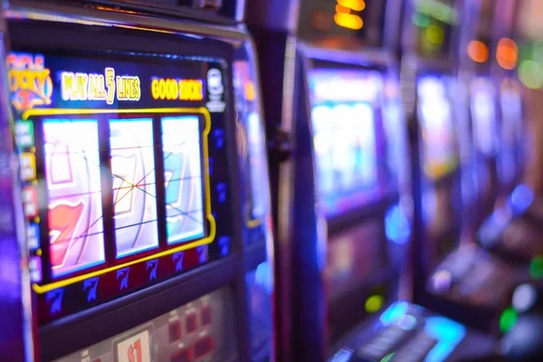 American Roulette betting interface and table layout